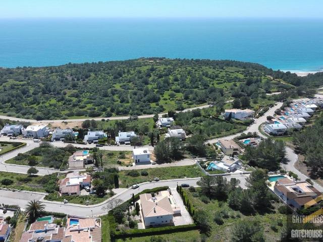O terreno para construção de praia no oeste do Algarve à ven. m² Burgau