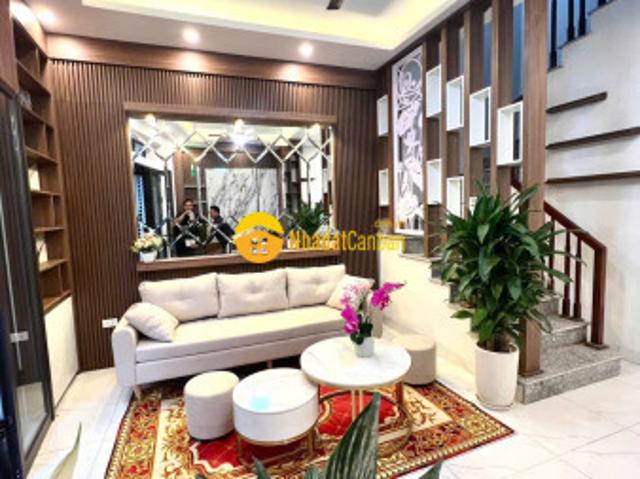 Ô tô đỗ cửa nhà mới tinh kiến hưng 5 tầng ở ngay giá chỉ 7.3 tỷ