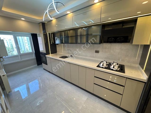 Oğuzlar Mah'de 3+1 Site İçerisinde Asansörlü Full Yapılı Daire