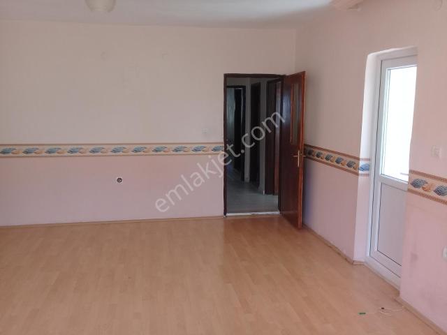 Oğuzlarda Sitede 3+1 2.kat Kombili Sıfır Boyalı Manzaralı