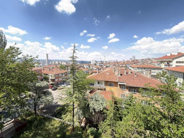 Oğulbey'den Aşağı Eğlencede 3+1 Yapılı Orta Kat Ankara Manzaralı