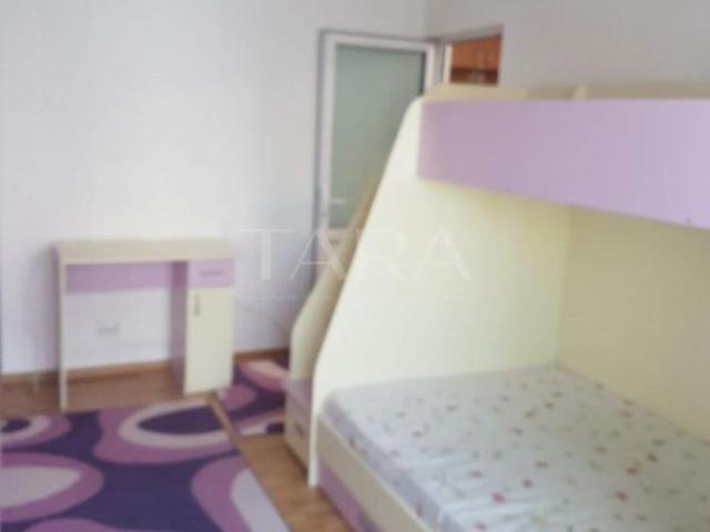!OCAZIE! INCHIRIEM APARTAMENT