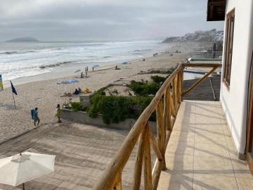 Ocasin Casa de Playa en Primera Fila Los Pulpos AC Mts Lurn