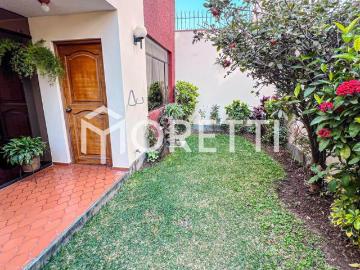 OcasinCasa con Jardn Cerca Al Colegio Antonio Raimondi y Las Av Fontana J P