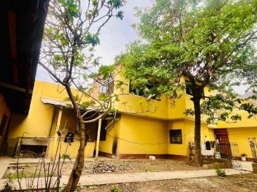 OCASIÓN! CASA COMO TERRENO CERCA DEL MERCADO MODELO HUÁNUCO. 700M2. USD 470,000