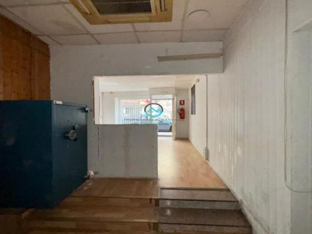 OCASIÓN DE LOCAL EN VENTA EN CAROLINAS BAJAS