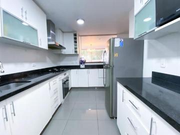 OCASIÓN Flat 222 m2 Surco Urb. Los Rosales