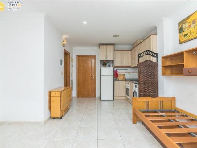 ¡Ocasión para invertir! Un estudio en venta en el centro de El Altet