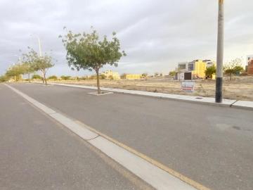 OCASION, SE VENTE TERRENO EN URB. BOULEVARD PARK PLAZA