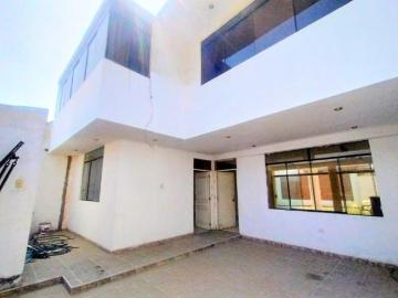 OCASION VENTA DE CASA CON COCHERA Y PISCINA EN URB. ALAMEDA DE HUACHIPA
