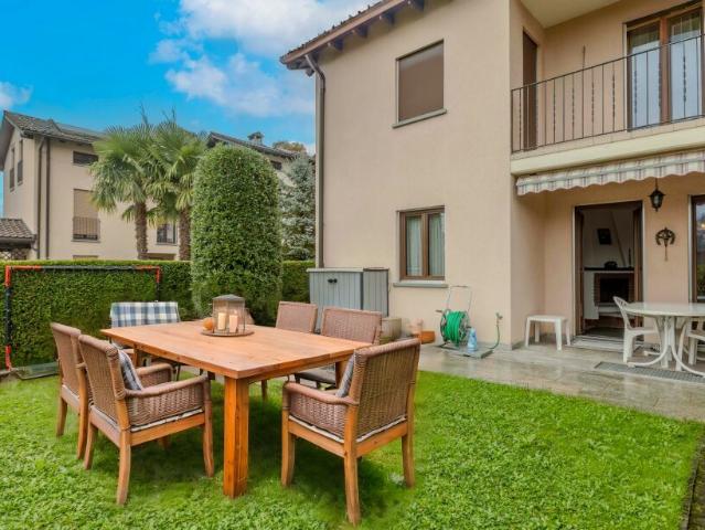 OCCASIONE SPAZIOSA CASA 5.5 CON GIARDINO A LUGANO PAZZALLO