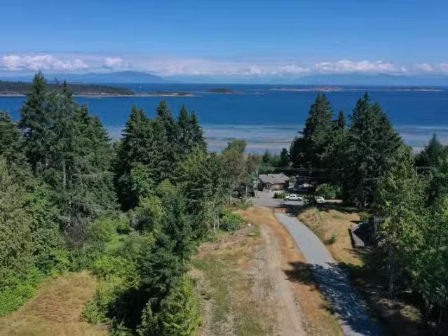 Ocean View, Private, Premium Lot in Lantztville