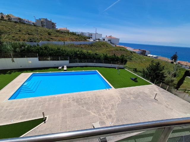 Ocean View 2 Bedroom Apartment with Pool