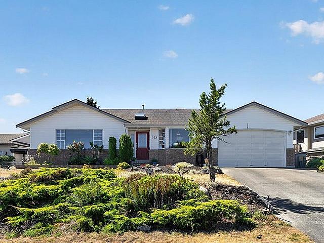 Ocean View 3 Bedroom Rancher In Beautiful North Nanaimo!