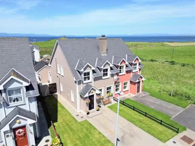 Ocean Wave, 26 Carbery Coast, Tullaghan, Tullaghan, Co. Leitri.