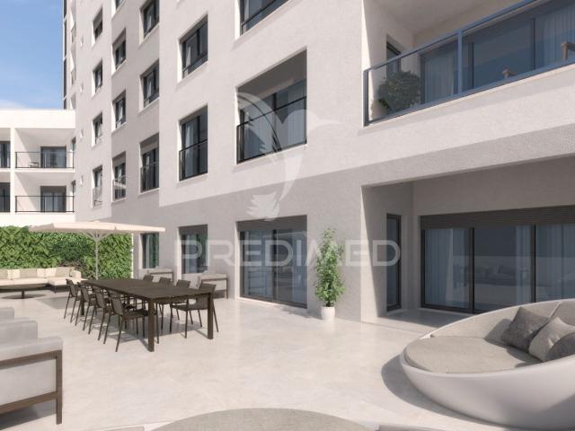 Ocean Breeze Residence T2 / T3