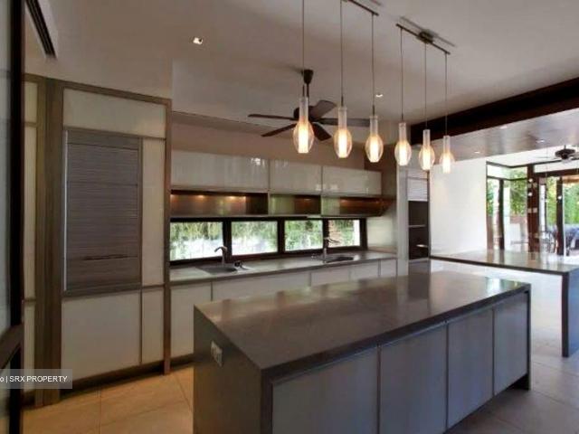 Ocean Drive D4, Detached
