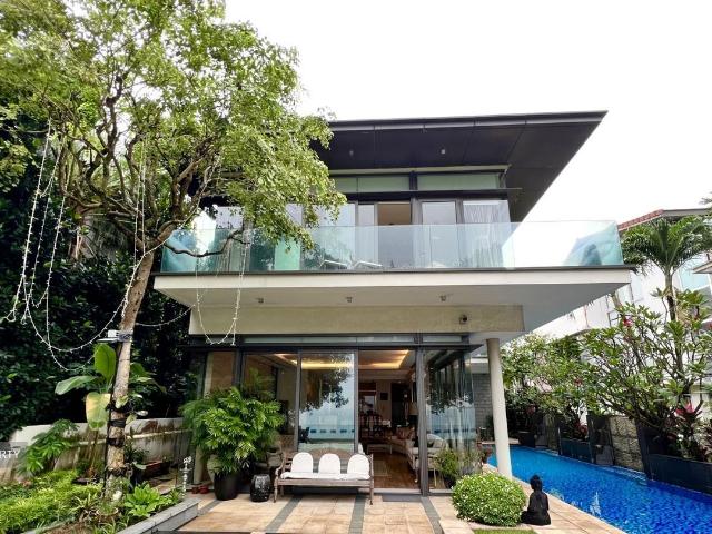 Ocean Drive D4, Detached