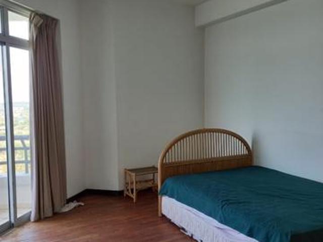 Ocean Palm Condo high floor 2R2B sea view unit for sale