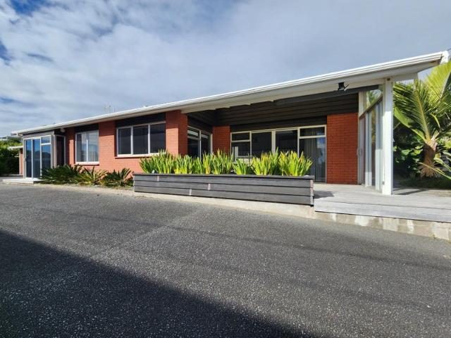 oakura, 3 bedrooms