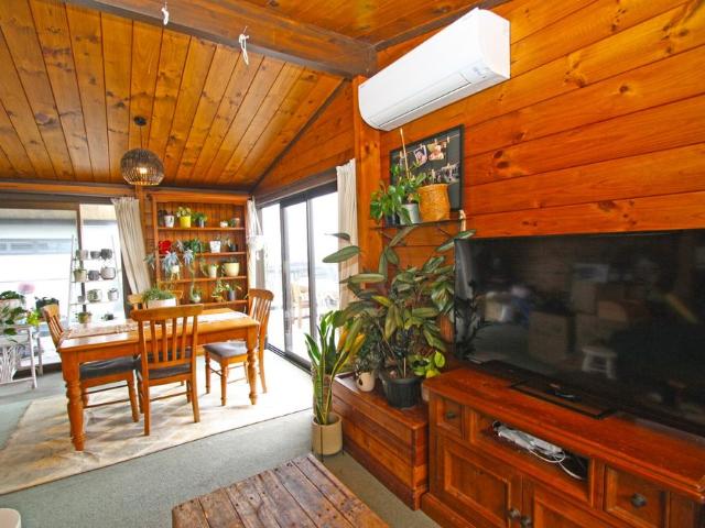 Oakura Village Lifestyle & Sea Views