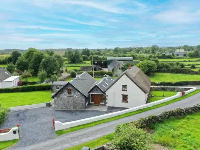 Oak Cottage, Lisheenoran, Annaghdown, Co. Galway, H91EHP9 is f.