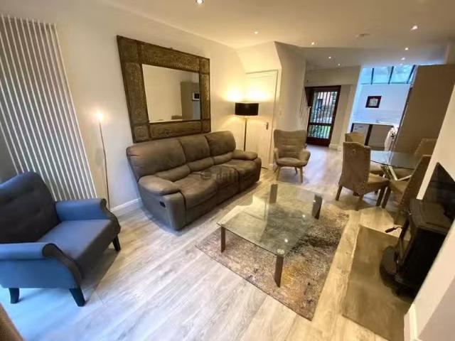 Oak Apple Green, Rathgar, Dublin 6 is for rent