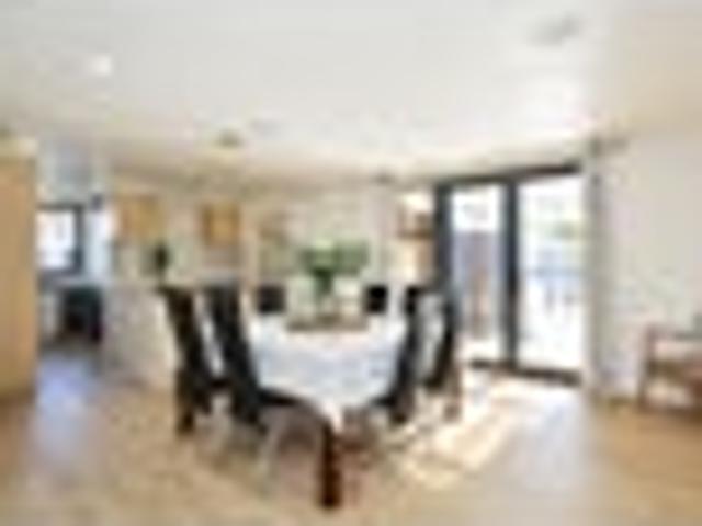 Oak Grove. 1235sqm. Four Car Garaging