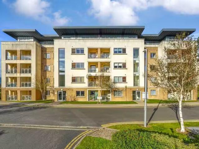 Oak House, Carrickmines, Dublin 18 is for rent
