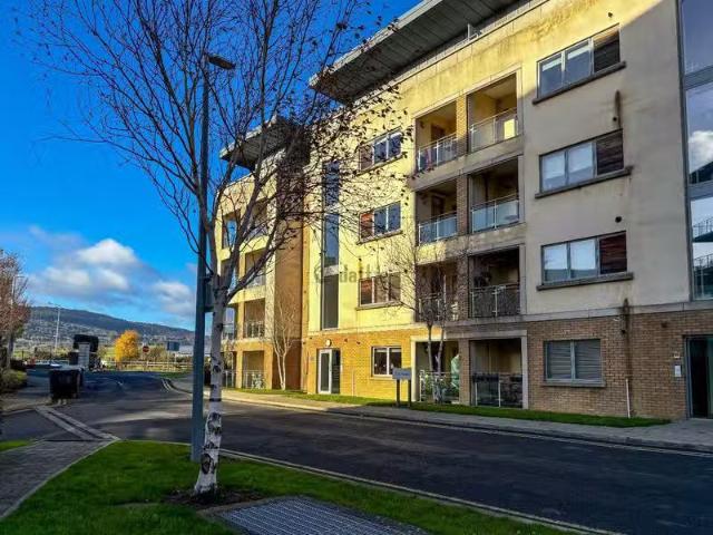 Oak House, Carrickmines, Dublin 18 is for rent