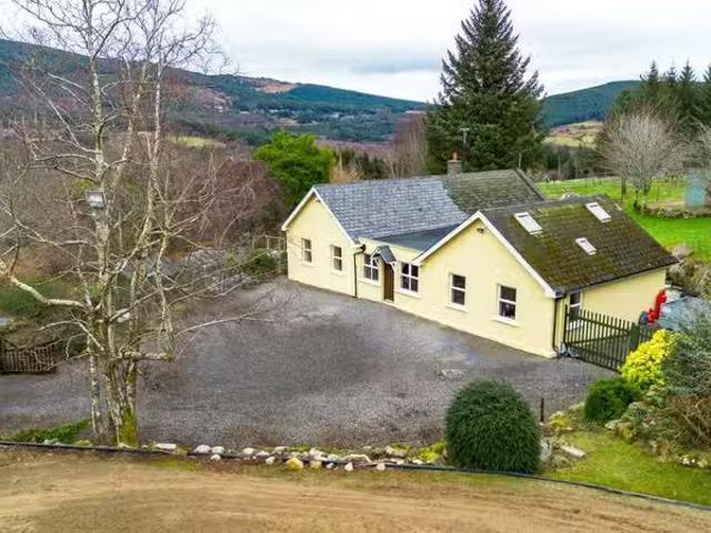Oak Lodge, Ballyross, Enniskerry, Co. Wicklow, A98AC61 is for.