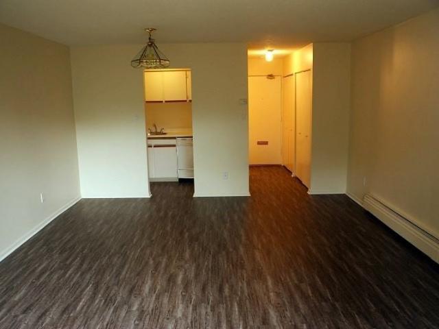 Oak Manor 1 Bedroom Apartment for Rent at 3300 Oak St, Vancouver, BC V6H 2L6 Cambie