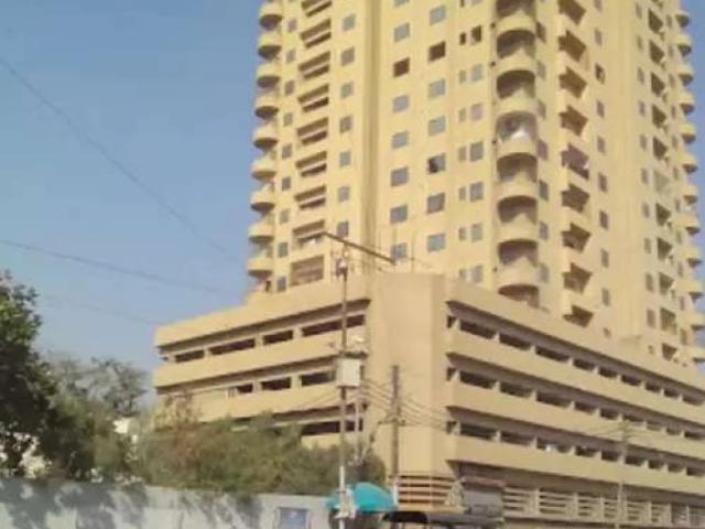 Oak tower near moven pic hotel, karachi saddar town id 16209
