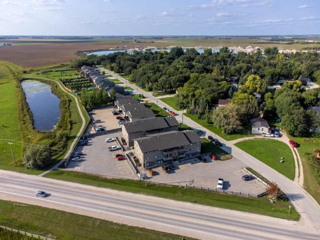 Oakdale Towers 3 Bedroom Apartment for Rent at 59 Oakdale Dr, Blumenort, MB R0A None