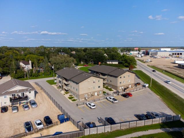 Oakdale Towers 3 Bedroom Apartment for Rent at 59 Oakdale Dr, Blumenort, MB R0A None