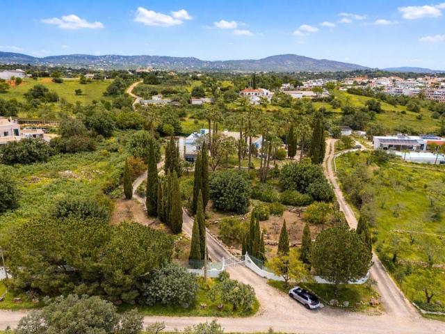 Oásis Privado em Faro: 4.500m² de Puro Refúgio, Olhão, Pechão