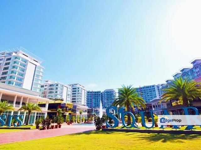 Oasis Square