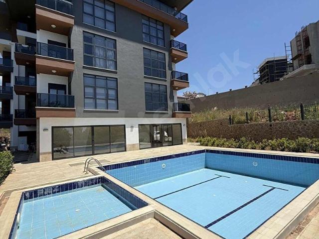 OBA MAHALLESİNDE KİRALIK 1+1 BOŞ DAİRE HAVUZLU YENİ BİNADA