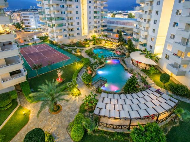 Oba Sınırında Denize 150 M Geniş Sosyal Alanlı Sitede 2+1 Daire