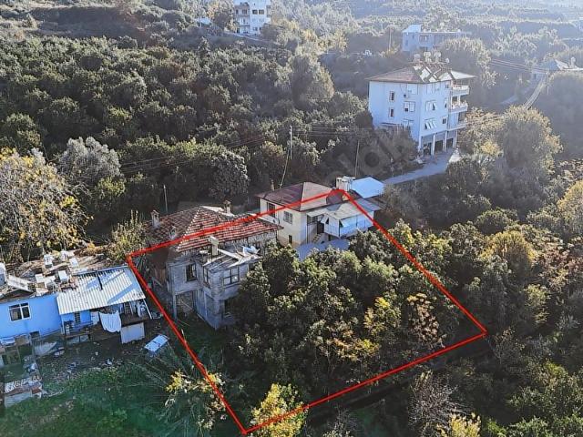 OBA'DA MÜSTAKİL 2 EV BULUNAN YEŞİLLİĞİN ARASINDA TARLA