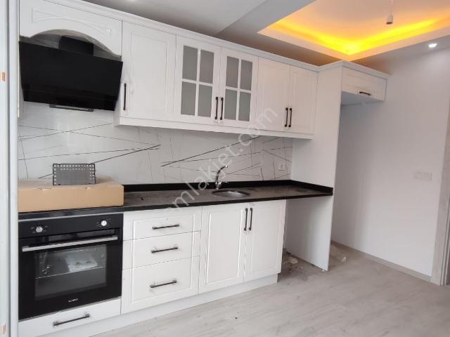 Çobançeşme'de 3 Yıllık Ön Cephe Bulvar Dibi Kiralık 2+1 Daire