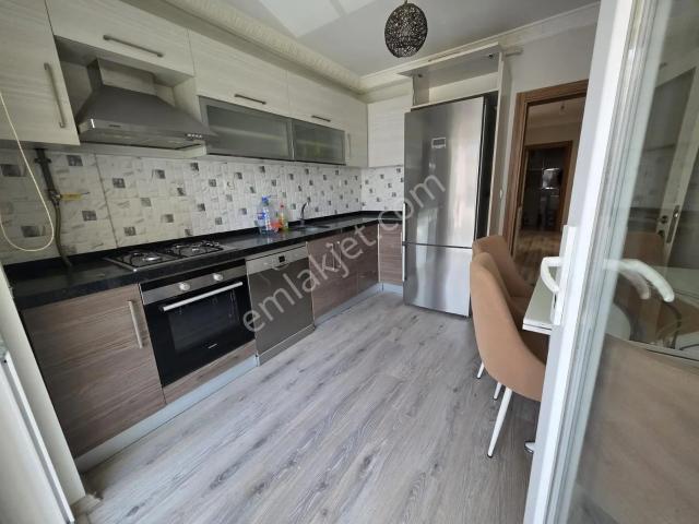 Çobançeşme'de Site İçerisinde 2+1 Full Eşyalı Arakat Kiralık