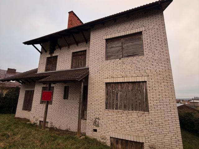 Dom 320m² z dużym potencjałem, garaż i strych