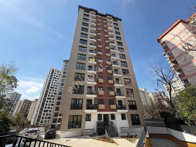 Oben'den Bostancı Modern Sitesi'nde Ebeveyn Banyo 75 M² Net 2+1