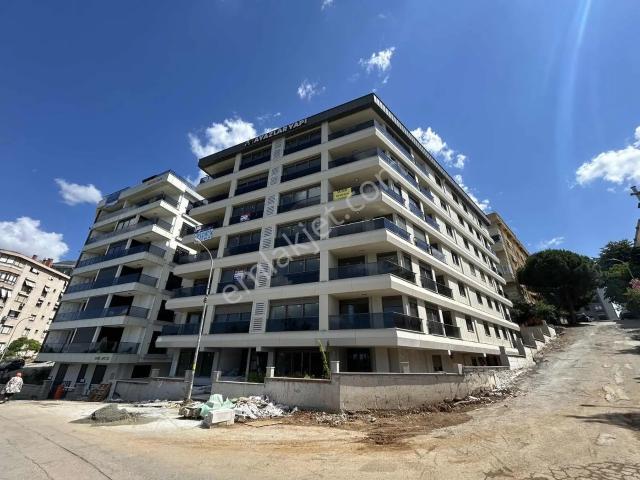 Oben'den Pendik Sahil Burunda Sıfır Deniz Manzaralı 4+1 168 M²