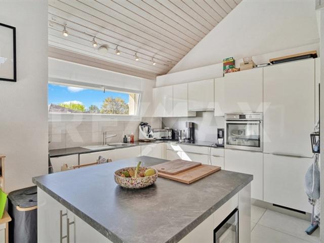 Obergeschoss 4,5p | 148 m² einschließlich Zwischenraum, Fußbodenheizung, CECB B Oron la Ville