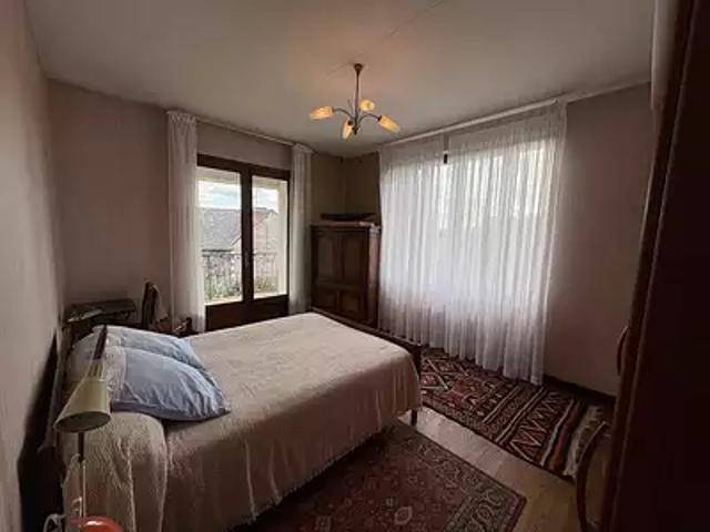 Objat 19130 Achat / Vente maison 7 pièces t7 terrasse cave
