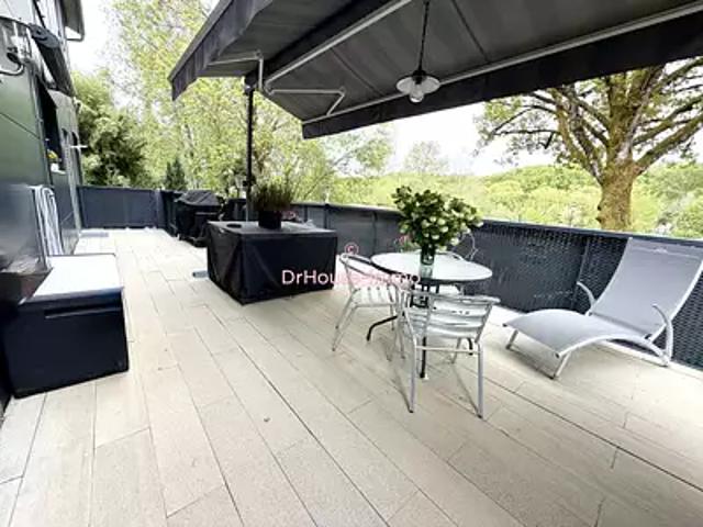 Objat 19130 Achat / Vente maison 7 pièces t7 terrasse parking