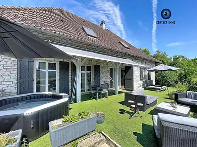 Objat 19130 Achat / Vente maison 9 pièces t9 terrasse