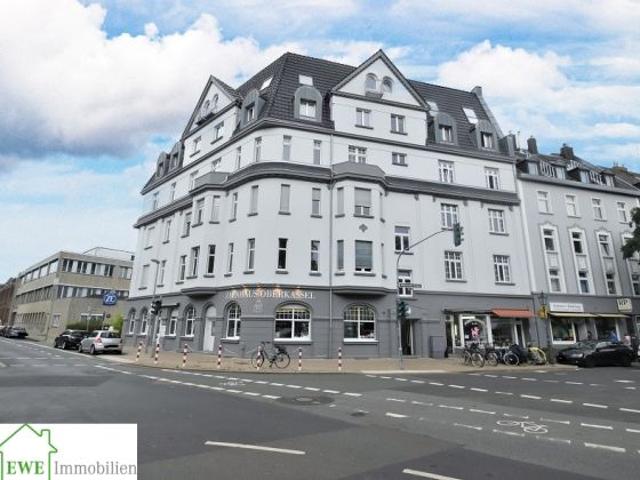 Objekt Nr. 323 40547 Oberkassel. 2 Zimmer Dachgeschoßwohnung mit Einbauküche in Oberkassel